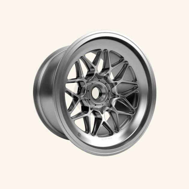 Polished chrome rim