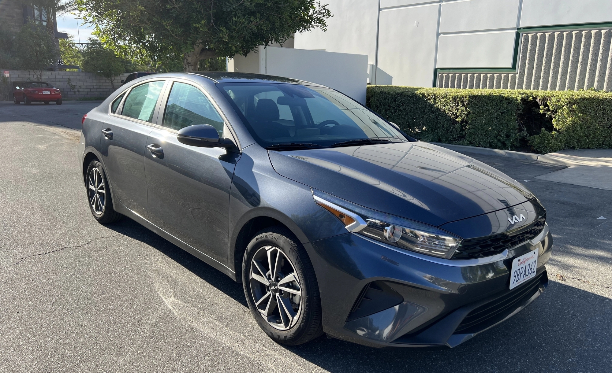 2022_Kia_Forte_LXS_Image003