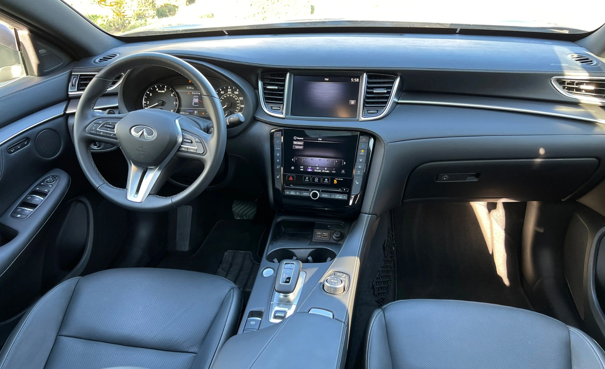 2024_Infiniti_QX55_LUXE_Image017