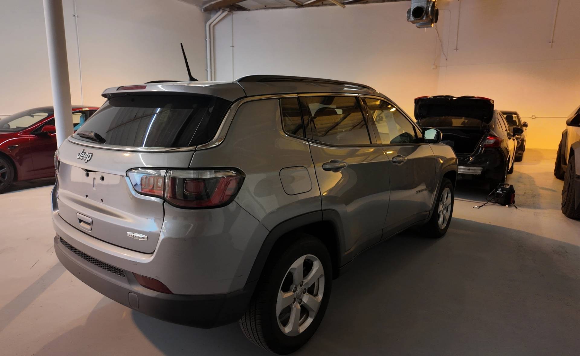 2018_Jeep_Compass_Latitude_Image006